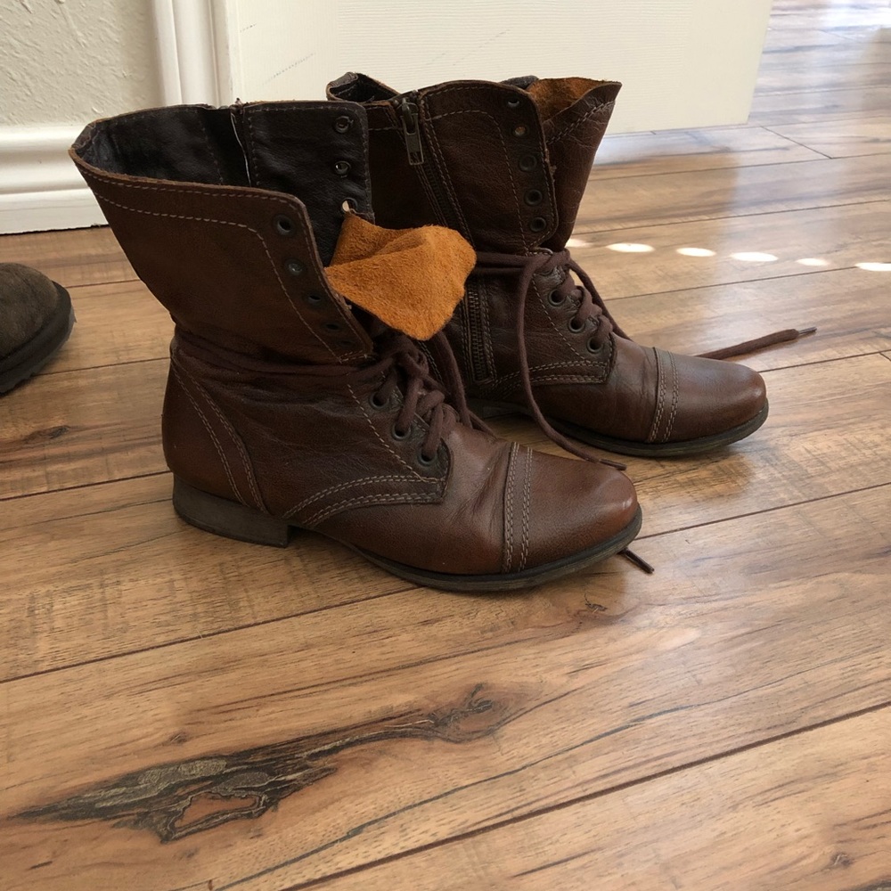 Lace up Boots